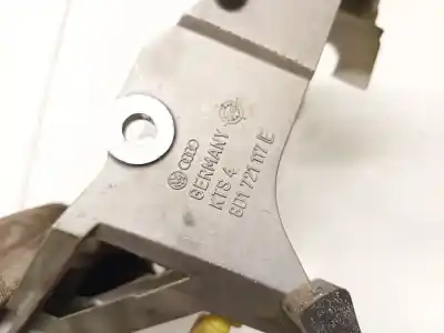 Second-hand car spare part plastics for audi a4 b5 (8d2) 1.8 oem iam references 8d1721117e  