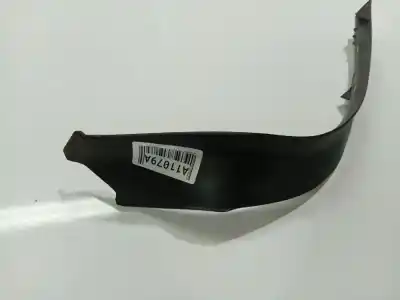 Tweedehands auto-onderdeel achterlijstjes voor toyota avensis (_t25_) 2.0 d-4d (cdt250_) oem iam-referenties 89028983