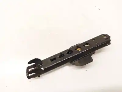 Gebrauchtes Autoersatzteil gürtelhaken vorn rechts zum audi a4 b5 (8d2) 1.8 oem-iam-referenzen 4a0857833d