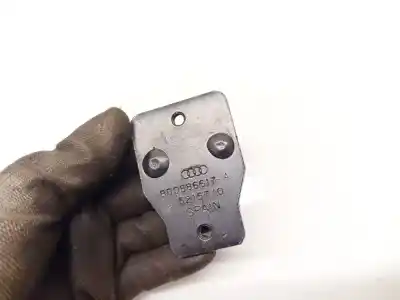 Second-hand car spare part plastics for audi a4 b5 (8d2) 1.8 oem iam references 8d0886617  