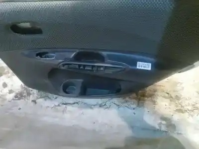 Pezzo di ricambio per auto di seconda mano rivestimento porta posteriore destro per mazda premacy (cp) 2.0 td riferimenti oem iam 