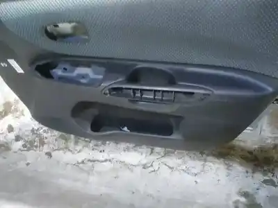 Pezzo di ricambio per auto di seconda mano rivestimento porta anteriore destro per mazda premacy (cp) 2.0 td riferimenti oem iam 