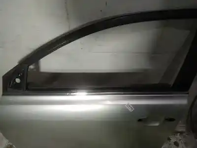 Peça sobressalente para automóvel em segunda mão plásticos por toyota avensis (_t25_) 2.0 d-4d (cdt250_) referências oem iam 