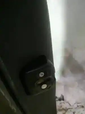 Pièce détachée automobile d'occasion coffre / serrure de porte pour honda fr-v (be) 2.0 (be3) références oem iam 