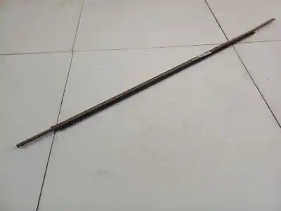 Peça sobressalente para automóvel em segunda mão plásticos por toyota avensis (_t25_) 2.0 d-4d (adt250_) referências oem iam 