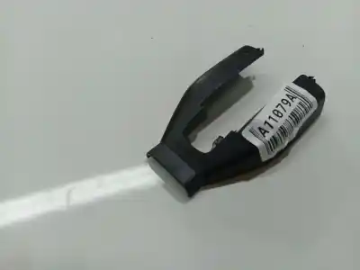 Peça sobressalente para automóvel em segunda mão plásticos por toyota avensis (_t25_) 2.0 d-4d (cdt250_) referências oem iam 