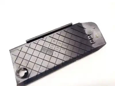 Pezzo di ricambio per auto di seconda mano plastica per audi a4 b5 (8d2) 1.8 riferimenti oem iam 8d1864777  