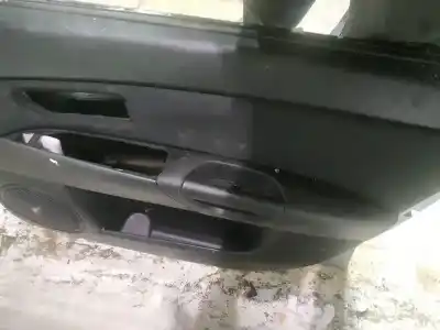 Peça sobressalente para automóvel em segunda mão Forra / Revestimento Da Porta Dianteira Direita por MAZDA 3 (BK) 1.6 DI TURBO Referências OEM IAM   