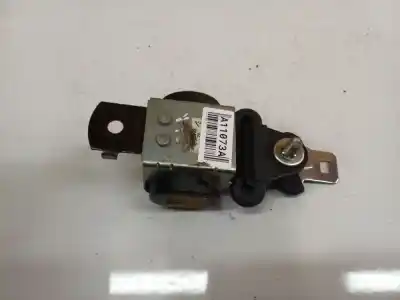 Pezzo di ricambio per auto di seconda mano CINTURA DI SICUREZZA POSTERIORE CENTRALE per MAZDA 3 (BK) 1.6 DI TURBO Riferimenti OEM IAM 0433011  