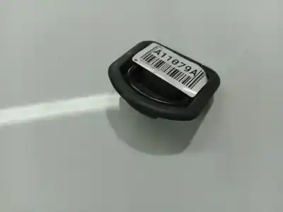 Pezzo di ricambio per auto di seconda mano plastica per toyota avensis (_t25_) 2.0 d-4d (cdt250_) riferimenti oem iam 