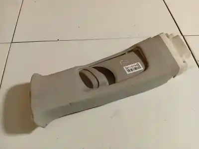 Pezzo di ricambio per auto di seconda mano plastica per toyota avensis (_t25_) 2.0 d-4d (cdt250_) riferimenti oem iam 7325605010