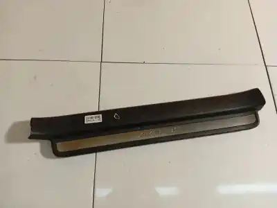 Pezzo di ricambio per auto di seconda mano plastica per toyota avensis (_t25_) 2.0 d-4d (cdt250_) riferimenti oem iam 6791305040