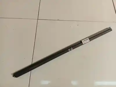 Peça sobressalente para automóvel em segunda mão plásticos por skoda roomster (5j7) 1.4 referências oem iam 5j7837479