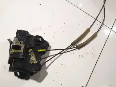 Peça sobressalente para automóvel em segunda mão fechadura da porta dianteira esquerda por toyota corolla sedán (_e12_) 1.4 vvt-i (zze120_) referências oem iam 