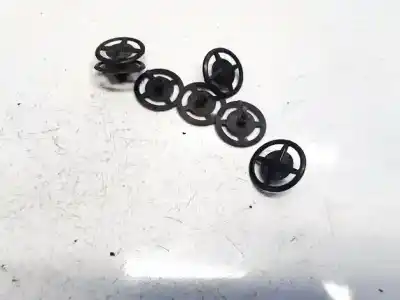 Peça sobressalente para automóvel em segunda mão plásticos por nissan note (e11e) 1.5 dci turbodiesel cat referências oem iam 