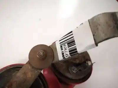 Pezzo di ricambio per auto di seconda mano corno per audi 100 avant (c4) 2.5 tdi riferimenti oem iam e1000209  