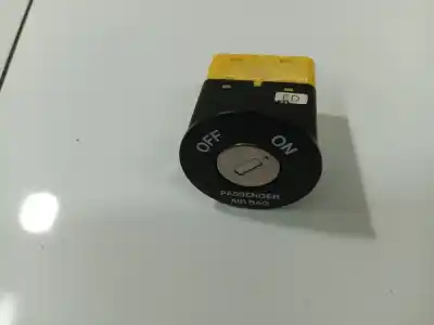 Second-hand car spare part switch for kia cee'd fastback (ed) 1.6 crdi 90 oem iam references 