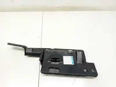 Peça sobressalente para automóvel em segunda mão plásticos por toyota corolla verso (zer_, zze12_, r1_) 2.2 d-4d (aur10_) referências oem iam 556060f010