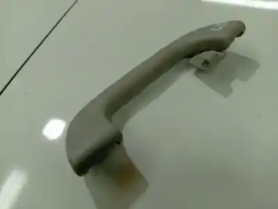 Tweedehands auto-onderdeel PLAFOND HANDGREEP voor MAZDA 6 HATCHBACK (GG) 2.0 DI (GG14) OEM IAM-referenties   