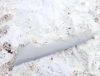 Peça sobressalente para automóvel em segunda mão plásticos por toyota corolla verso (zer_, zze12_, r1_) 2.2 d-4d (aur10_) referências oem iam 622120f010