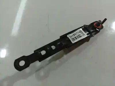 Tweedehands auto-onderdeel riemhaak links voor voor kia cee'd fastback (ed) 1.6 crdi 90 oem iam-referenties 6089651a