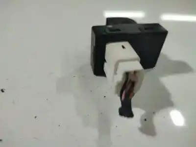 Second-hand car spare part left front power window switch for kia cee'd fastback (ed) 1.6 crdi 90 oem iam references   