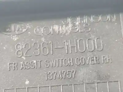 Pezzo di ricambio per auto di seconda mano plastica per kia cee'd fastback (ed) 1.6 crdi 90 riferimenti oem iam 823611h000  82361-1h000