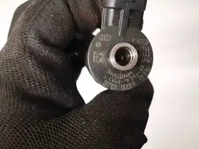Peça sobressalente para automóvel em segunda mão injetor por ford focus iii 1.6 tdci referências oem iam 0445110489  cv6q-9f593-aa
