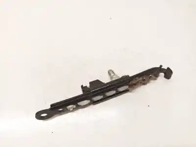 Pièce détachée automobile d'occasion BOUCLE DE CEINTURE DE SÉCURITÉ AVANT DROIT pour TOYOTA COROLLA VERSO (ZER_, ZZE12_, R1_) 2.2 D-4D (AUR10_) Références OEM IAM   