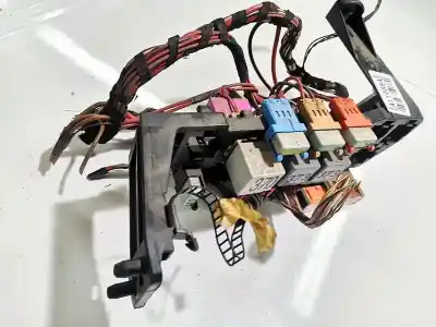 Pezzo di ricambio per auto di seconda mano scatola relè/fusibili per audi a6 c5 (4b2) 2.5 tdi riferimenti oem iam   