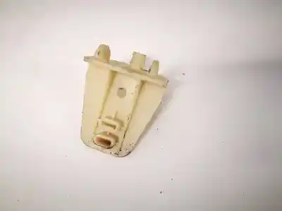 Second-hand car spare part plastics for volkswagen golf vi descapotable (517) 2.0 tdi oem iam references 8200252431