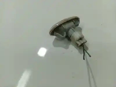 Pezzo di ricambio per auto di seconda mano lampada laterale destra per mazda 6 hatchback (gg) 2.0 di (gg14) riferimenti oem iam   