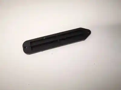 Second-hand car spare part plastics for volkswagen golf vi descapotable (517) 2.0 tdi oem iam references 5r5822800