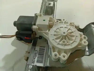 Автозапчастина б/у двиг скла задне ліво для dodge caliber 1.8 посилання на oem iam 