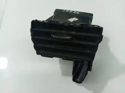 Peça sobressalente para automóvel em segunda mão GRELHA / DIFUSOR DE AR por CITROEN C5 III (RD_) 2.0 HDI (RDRHDA) Referências OEM IAM 9682425477  