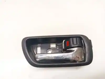 Peça sobressalente para automóvel em segunda mão PUXADOR INTERIOR DIANTEIRO DIREITO por TOYOTA COROLLA VERSO (ZER_, ZZE12_, R1_) 2.2 D-4D (AUR10_) Referências OEM IAM 692050F010  