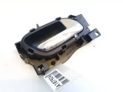 Peça sobressalente para automóvel em segunda mão PUXADOR INTERIOR TRASEIRO DIREITO por PEUGEOT 407 (6D_) 2.2 (6D3FZE, 6D3FZH) Referências OEM IAM 10012IND  