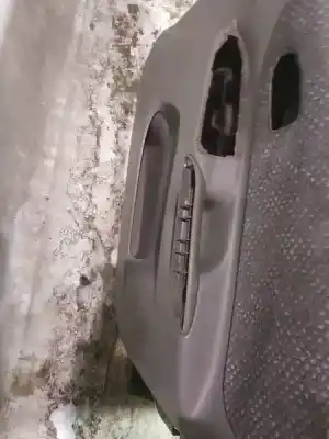 Second-hand car spare part RIGHT FRONT DOOR TRIM for MAZDA PREMACY (CP) 2.0 Turbodiesel OEM IAM references   