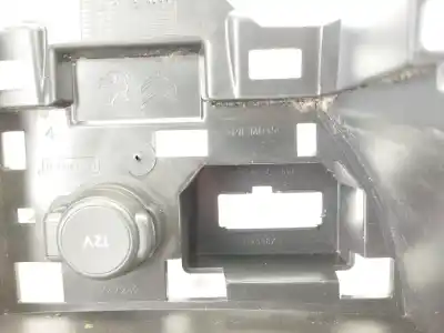 Автозапчасти б/у центральная консоль за peugeot 308 sw ii (lc_, lj_, lr_, lx_, l4_) 1.6 hdi / bluehdi 115 (lcbhxm, lcbhxt) ссылки oem iam 9803434777  