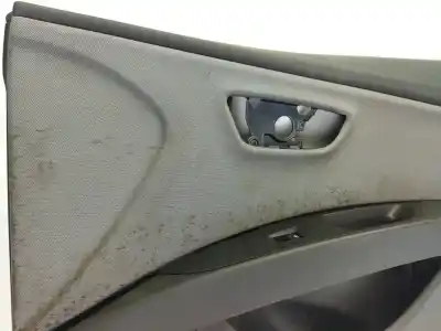 Автозапчасти б/у обивка передней правой двери за seat leon (5f1) 1.2 tsi ссылки oem iam 5f4867132  
