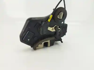 Second-hand car spare part rear left door lock for toyota hilux vii pick-up (_n1_, _n2_, _n3_) 2.5 d-4d 4wd (kun25) oem iam references  Second-hand car spare part rear left door lock for toyota hilux vii pick-up (_n1_, _n2_, _n3_) 2.5 d-4d 4wd (kun25) oem iam references