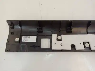 Автозапчастина б/у молдинг для nissan np300 navara pick-up (d23, d23t) 2.3 dci посилання на oem iam 799054kjgc  
