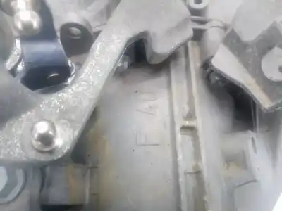 Second-hand car spare part gearbox for opel insignia a (g09) 2.0 cdti (68) oem iam references f40  