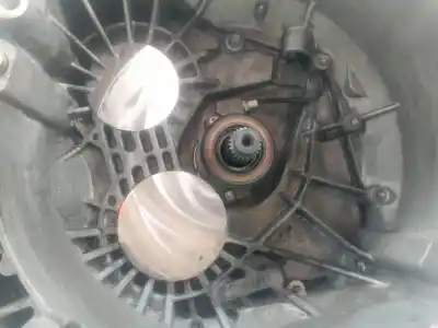 Second-hand car spare part gearbox for opel insignia a (g09) 2.0 cdti (68) oem iam references f40  