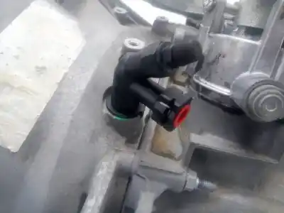 Second-hand car spare part gearbox for opel insignia a (g09) 2.0 cdti (68) oem iam references f40  