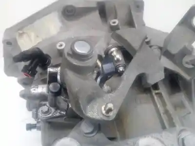 Second-hand car spare part gearbox for opel insignia a (g09) 2.0 cdti (68) oem iam references f40  