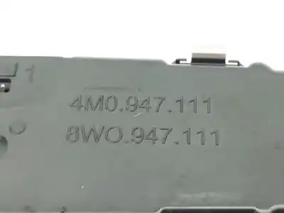 Автозапчасти б/у внутренний свет за audi a4 b9 avant (8w5, 8wd) 2.0 tdi ссылки oem iam 8w0947111  