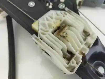 Автозапчастина б/у регулятор переднього правого скла для bmw x1 (e84) sdrive 18 d посилання на oem iam 2990294  