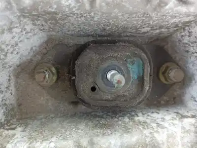 Second-hand car spare part left engine support for renault clio iii 1.5 dci diesel cat oem iam references 8200477152  