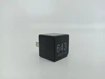 Second-hand car spare part relay for audi a5 (8t3) 3.0 tdi quattro oem iam references 8k0951253